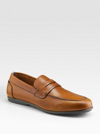 Smooth leather style crafted in Italy with penny loafer detail. Leather lining Padded insole Rubber sole Made in Italy Smooth leather style crafted in Italy with penny loafer detail. Leather lining Padded insole Rubber sole Made in Italy