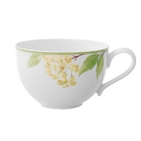 The Green Garland collection is composed of pure white fine china. Each piece features a light, fresh floral treatment in soft shades of green and yellow. Shape is always important and Villeroy & Boch, offering tableware pieces in this collection in round or oblong to create a decidedly modern approach. The Green Garland collection is composed of pure white fine china. Each piece features a light, fresh floral treatment in soft shades of green and yellow. Shape is always important and Villeroy & Boch, offering tableware pieces in this collection in round or oblong to create a decidedly modern approach.