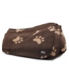 Show your pet some love when you wrap him up in the ultra-soft fleece of this cozy blanket from Animal Planet.