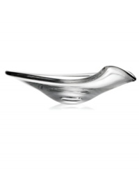 Easy elegance. Nambe's Smooth bowl curves and flows in sumptuous clear crystal, serving as artful accent and fruit or candy dish for the modern home.