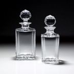 Helen is a classic.....clean lines, beautifully polished flat cut sides with a stunning stopper. This decanter is suitable for your best malt and will sit very well on table, sideboard or bar!