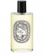 An ode to the sun and to the Dolce Vita of summer siestas under the shade of a southern Italian grove. Among the citrus fruit is set a fresh picked, sparkling and clear bergamont. The scent of neroli rises to kindle the middle notes of orange blossom, Egyptian geranium, white musk and vibrant cedar wood. 