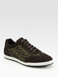 Lace-up design in coated canvas with signature initial logo detail.Canvas upperPadded insoleRubber soleMade in Italy Lace-up design in coated canvas with signature initial logo detail.Canvas upperPadded insoleRubber soleMade in Italy