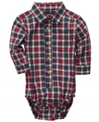 Dress up his casual look in an instant with this darling plaid bodysuit from Osh Kosh. Dress up his casual look in an instant with this darling plaid bodysuit from Osh Kosh.