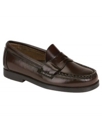 An indispensable classic for dress-up days: the shiny penny loafer from Sperry. An indispensable classic for dress-up days: the shiny penny loafer from Sperry.