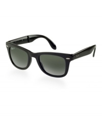 The authentic icon of unconventional spirit is reinterpreted into a new functional style. The Ray-Ban Folding Wayfarer has all the same iconic lines as the original, but has been constructed into a compact folding style which makes these sunglasses practical, portable and always in style. The authentic icon of unconventional spirit is reinterpreted into a new functional style. The Ray-Ban Folding Wayfarer has all the same iconic lines as the original, but has been constructed into a compact folding style which makes these sunglasses practical, portable and always in style.