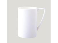 The distinctive style of one of Britain's best known designers comes shining through in the Jasper Conran at Wedgwood collection. The elegant simplicity of pure white china is complemented by shimmering pewter accessories to present a strong contemporary look perfectly in tune with modern living. The distinctive style of one of Britain's best known designers comes shining through in the Jasper Conran at Wedgwood collection. The elegant simplicity of pure white china is complemented by shimmering pewter accessories to present a strong contemporary look perfectly in tune with modern living.