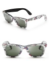 Hail to the queen: these Ray-Ban Wayfarer sunglasses feature a London-themed print that will have all eyes on you.