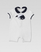 An embroidered whale patch with GG print adds a splash of color to this cozy one-piece for baby.Peter Pan collar with silk pipingShort sleevesBack snapsBottom snaps92% cotton/8% elastaneHand washMade in Italy Please note: Number of snaps may vary depending on size ordered. 