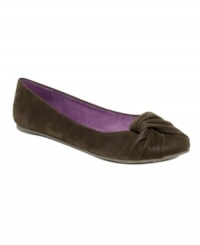 Knotted detail at the toe of Blowfish's Naina flats makes them an interesting pair. Keep your workday looks fresh with this cute shoe. Knotted detail at the toe of Blowfish's Naina flats makes them an interesting pair. Keep your workday looks fresh with this cute shoe.