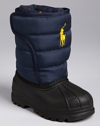 An easy-off Velcro® closure makes this comfy fleece-lined snow boot a simple, stylish option for wintertime style.