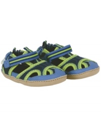Burst onto the scene. He'll be standout star in these colorful Robeez shoes designed for comfort and muscle development. Burst onto the scene. He'll be standout star in these colorful Robeez shoes designed for comfort and muscle development.