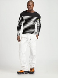 Meticulously crafted from featherweight cotton poplin for enhanced ventilation, the relaxed-fitting drawstring pant defines athletic style with utility details.Drawstring tie waistSide slash, back flap pocketsFront cargo pocketInseam, about 32CottonMachine washImported Meticulously crafted from featherweight cotton poplin for enhanced ventilation, the relaxed-fitting drawstring pant defines athletic style with utility details.Drawstring tie waistSide slash, back flap pocketsFront cargo pocketInseam, about 32CottonMachine washImported