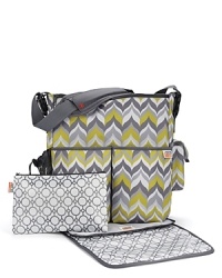 The Duo's multitude of pockets and compartments easily organize diapers, bottles, and toys, while keeping your phone, wallet, keys and other personal items safe and dry. The Duo includes our patented shuttle clips, allowing it to quickly and easily convert from a shoulder bag to a stroller bag. The Duo's multitude of pockets and compartments easily organize diapers, bottles, and toys, while keeping your phone, wallet, keys and other personal items safe and dry. The Duo includes our patented shuttle clips, allowing it to quickly and easily convert from a shoulder bag to a stroller bag.