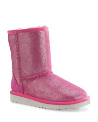 UGG® Australia's classic boot updated with blushing colors and an eye-catching glitter finish. UGG® Australia's classic boot updated with blushing colors and an eye-catching glitter finish.