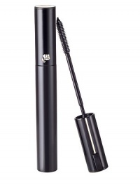 The first vibrating power mascara by Lancôme: 7000 oscillations per minute Press the button and experience a breakthrough sensation in application. In one easy new gesture, let the vibrating brush combined with an exquisitely smooth formula wrap every lash up to 360°. Instantly see a fascinating gaze: lashes appear ultimately extended, remarkably separated, and virtually multiplied in number. The first vibrating power mascara by Lancôme: 7000 oscillations per minute Press the button and experience a breakthrough sensation in application. In one easy new gesture, let the vibrating brush combined with an exquisitely smooth formula wrap every lash up to 360°. Instantly see a fascinating gaze: lashes appear ultimately extended, remarkably separated, and virtually multiplied in number.