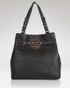 Highlight your daytime look with this large leather tote from Tory Burch. It's utterly effortless, simply slip your essentials inside for definitive daytime style.