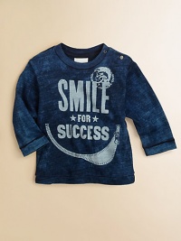 An ultra-cool tee for the hippest tots, featuring a happy smile.CrewneckLong sleevesShoulder buttonsCottonMachine washImported Please note: Number of snaps may vary depending on size ordered. An ultra-cool tee for the hippest tots, featuring a happy smile.CrewneckLong sleevesShoulder buttonsCottonMachine washImported Please note: Number of snaps may vary depending on size ordered.