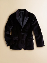A supremely tailored jacket in plush velvet with satin lapels and flap pockets in a classic, single-breasted silhouette.Notched lapelLong sleeves with detailed button cuffsSingle-breasted button-frontWaist flap pocketsFully linedCotton/Polyester/SilkDry cleanImported Please note: Number of buttons may vary depending on size ordered. A supremely tailored jacket in plush velvet with satin lapels and flap pockets in a classic, single-breasted silhouette.Notched lapelLong sleeves with detailed button cuffsSingle-breasted button-frontWaist flap pocketsFully linedCotton/Polyester/SilkDry cleanImported Please note: Number of buttons may vary depending on size ordered.