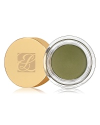 Stay-true color. 15-hour wear. Double Wear Stay-in-Place ShadowCreme delivers intense eye color that lasts and goes on fast. It's stay-true color at your fingertips with matte to demi-pearl finishes. Creamy formula goes on smoothly, blends easily. Seamless coverage won't crease or fade. Can be worn alone or layered under powder eyeshadow. For all skintypes and ideal for mature skin as it minimizes pulling and tugging of the delicate eyelid. Stay-true color. 15-hour wear. Double Wear Stay-in-Place ShadowCreme delivers intense eye color that lasts and goes on fast. It's stay-true color at your fingertips with matte to demi-pearl finishes. Creamy formula goes on smoothly, blends easily. Seamless coverage won't crease or fade. Can be worn alone or layered under powder eyeshadow. For all skintypes and ideal for mature skin as it minimizes pulling and tugging of the delicate eyelid.