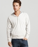 Layer this mellow hoodie on a windy afternoon or when you're hanging with friends for an above average essential look.