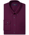 Keep your work-week style on solid ground with this versatile dress shirt from Club Room. (Clearance)