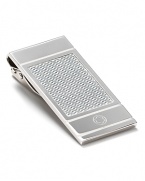Crafted in powerful sterling silver with a fiberglass inlay for a bold, luxurious look, this handsome money clip offers refinement and distinction.