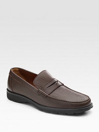 A casual look for weekends in pebble-grain leather. Leather lining Rubber sole Made in Italy Please note: For best fit please order down one size. Ideal for those with wide feet.OUR FIT MODEL RECOMMENDS ordering one half size down as this style runs large. A casual look for weekends in pebble-grain leather. Leather lining Rubber sole Made in Italy Please note: For best fit please order down one size. Ideal for those with wide feet.OUR FIT MODEL RECOMMENDS ordering one half size down as this style runs large.