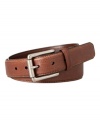 The sleek natural color of this Fossil leather belt pairs perfectly with your favorite denim or chinos.