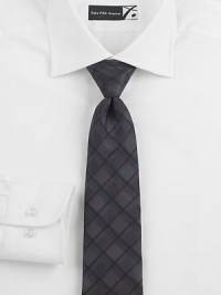 EXCLUSIVELY OURS. Yet another in our celebrated line of menswear favorites, cut with a standard fit in crisp, clean cotton. ButtonfrontModerate spread collarCottonMachine washMade in Italy EXCLUSIVELY OURS. Yet another in our celebrated line of menswear favorites, cut with a standard fit in crisp, clean cotton. ButtonfrontModerate spread collarCottonMachine washMade in Italy