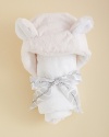 With droll Giraffe ears and fluffy lining, this adorable bath towel makes their first bathing experiences ones of absolutely luxury and comfort.