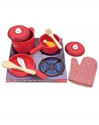 This 8-piece wooden cook's set includes a frying pan, stockpot and saucepan with lids, spoon, slotted spatula and an oven mitt–everything needed to equip a serious chef's kitchen. This 8-piece wooden cook's set includes a frying pan, stockpot and saucepan with lids, spoon, slotted spatula and an oven mitt–everything needed to equip a serious chef's kitchen.