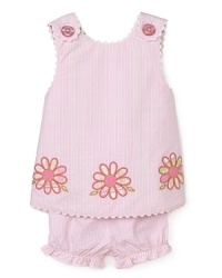 Crafted in a lightweight cotton seersucker, this summery set features a sleeveless top that reverses to plaid. Delightful details include plaid flower appliques, with scallop trim and floral embroidery on the matched bloomer. Crafted in a lightweight cotton seersucker, this summery set features a sleeveless top that reverses to plaid. Delightful details include plaid flower appliques, with scallop trim and floral embroidery on the matched bloomer.