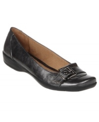 Versatile with a business-minded vibe. The wear-anywhere Decatur flats by Life Stride gain a sophisticated edge from the tongue flap and buckle detail. Versatile with a business-minded vibe. The wear-anywhere Decatur flats by Life Stride gain a sophisticated edge from the tongue flap and buckle detail.