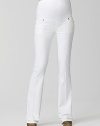 An extra-high stretch panel makes these stretch Italian cotton pants completely comfortable for the mom-to-be. In a bright white Santorini wash.THE FITFront rise, 13½ including panel Inseam, about 34½THE DETAILSElastic waist Five-pocket style Rivet detail Tonal signature stitching on back pocket Cotton/elastene; machine wash Made in USA