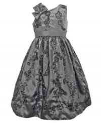 She'll look as dazzling as can be in this gorgeous dress by Jane Copeland. She'll look as dazzling as can be in this gorgeous dress by Jane Copeland.