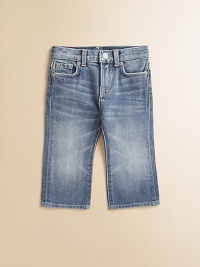 Cotton jeans featuring classic fading, clever topstitching and beloved five-pocket style.Button closureZip flyAdjustable waistbandBelt loopsFive-pocket styleWhiskeringClassic fadingCottonMachine washImported Cotton jeans featuring classic fading, clever topstitching and beloved five-pocket style.Button closureZip flyAdjustable waistbandBelt loopsFive-pocket styleWhiskeringClassic fadingCottonMachine washImported