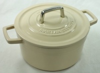 Ivory (Oatmeal) Enameled Cast Iron 3 Qt. Round Dutch Oven Casserole Ivory (Oatmeal) Enameled Cast Iron 3 Qt. Round Dutch Oven Casserole
