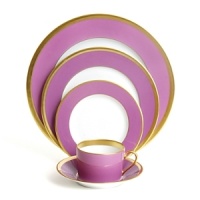 Haviland's Laque de Chine Gold is both timeless and modern, enabling traditional color-matching selections to radical color combinations. Unique pieces' smooth, bold colors are united by a brilliant gold band.