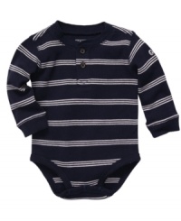 Prep up his everyday look with this classic striped bodysuit from Osh Kosh. Prep up his everyday look with this classic striped bodysuit from Osh Kosh.