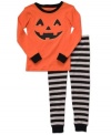 Jolly Jack-O-Lantern. He'll love hitting the hay in this snug-fitting Halloween tee and pants set from Carters.
