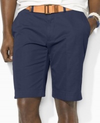 An essential, classic-fitting short is crafted in ultra-soft, washed cotton chino for a rugged quality and timeworn appeal. An essential, classic-fitting short is crafted in ultra-soft, washed cotton chino for a rugged quality and timeworn appeal.