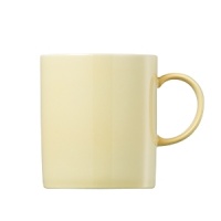 Sophisticated dinnerware with a rim of color to add vibrancy and fun to your dinner table. Easily mix and match pieces with other colors in the collection. Sophisticated dinnerware with a rim of color to add vibrancy and fun to your dinner table. Easily mix and match pieces with other colors in the collection.