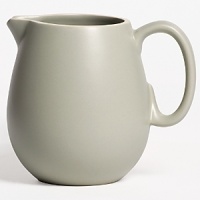 Vera Wang Naturals Leaf is Vera Wangs new casual tabletop collection. The collection features simple designs in modern organic shapes for everyday use. Rectangular trays, stacking bowls, and a pitcher round out the collection. This collection is also available in Chalk and Graphite. Vera Wang Naturals Leaf is Vera Wangs new casual tabletop collection. The collection features simple designs in modern organic shapes for everyday use. Rectangular trays, stacking bowls, and a pitcher round out the collection. This collection is also available in Chalk and Graphite.