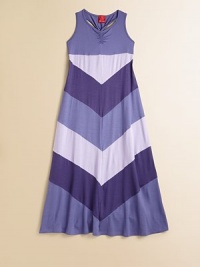Styled in a racerback silhouette with a twist, this whimsical, v-neck maxi is complimented by an on-trend color blocked design.V-neckSleevelessPullover style95% rayon/5% rayonMachine washImported Styled in a racerback silhouette with a twist, this whimsical, v-neck maxi is complimented by an on-trend color blocked design.V-neckSleevelessPullover style95% rayon/5% rayonMachine washImported