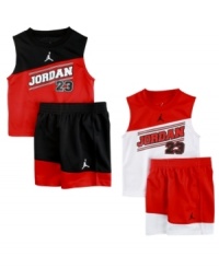 He'll be the air apparent on the court with the sporty style of this Nike Jordan shirt and shorts set. He'll be the air apparent on the court with the sporty style of this Nike Jordan shirt and shorts set.