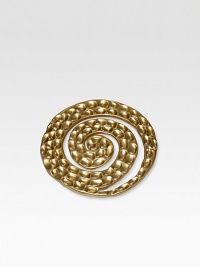 From the iconic Truro collection, this exquisite trivet perfectly reflects Michael Wainwright's design vision. Stainless steel8 diameterHand washImported From the iconic Truro collection, this exquisite trivet perfectly reflects Michael Wainwright's design vision. Stainless steel8 diameterHand washImported
