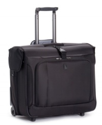 You're flying with the lightweight appeal and incredible convenience of this case. Four 360-degree spinners respond to the simple flick of your wrist, while built-in organizational pockets and an add-a-bag strap let you add on more without feeling weighed down. Limited lifetime warranty. You're flying with the lightweight appeal and incredible convenience of this case. Four 360-degree spinners respond to the simple flick of your wrist, while built-in organizational pockets and an add-a-bag strap let you add on more without feeling weighed down. Limited lifetime warranty.