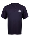Root for the home team in this New York Yankees polo shirt from Majestic Apparel.