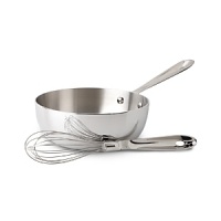Shallower than the classic sauce pan, the saucier's rounded base is ideal for foods that require frequent stirring or whisking such as sauces, risotto and custard. Its size also makes it suitable for soups, stews and curries. Comes with a whisk.